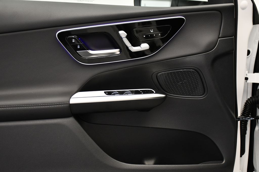 Thumbnail: 2026 Mercedes-Benz GLC - 32