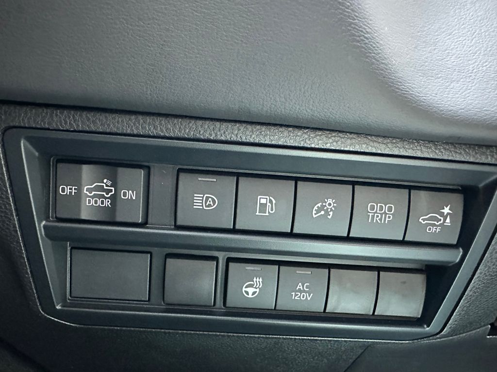 2025 Toyota Tundra Hybrid Platinum