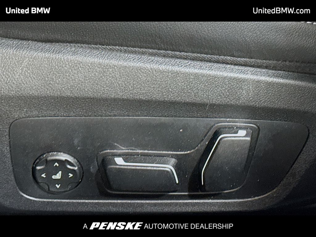 Thumbnail: 2025 BMW 3 Series - 4