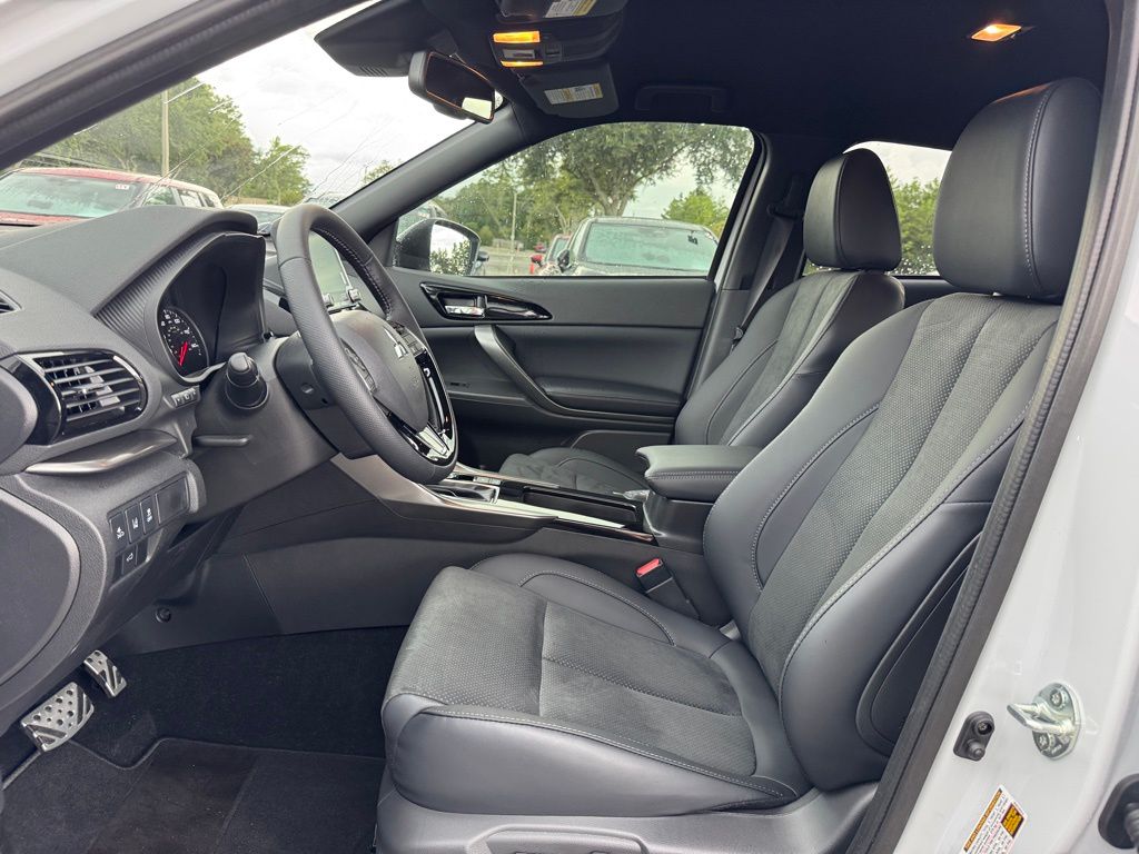 2025 Mitsubishi Eclipse Cross SEL photo 12