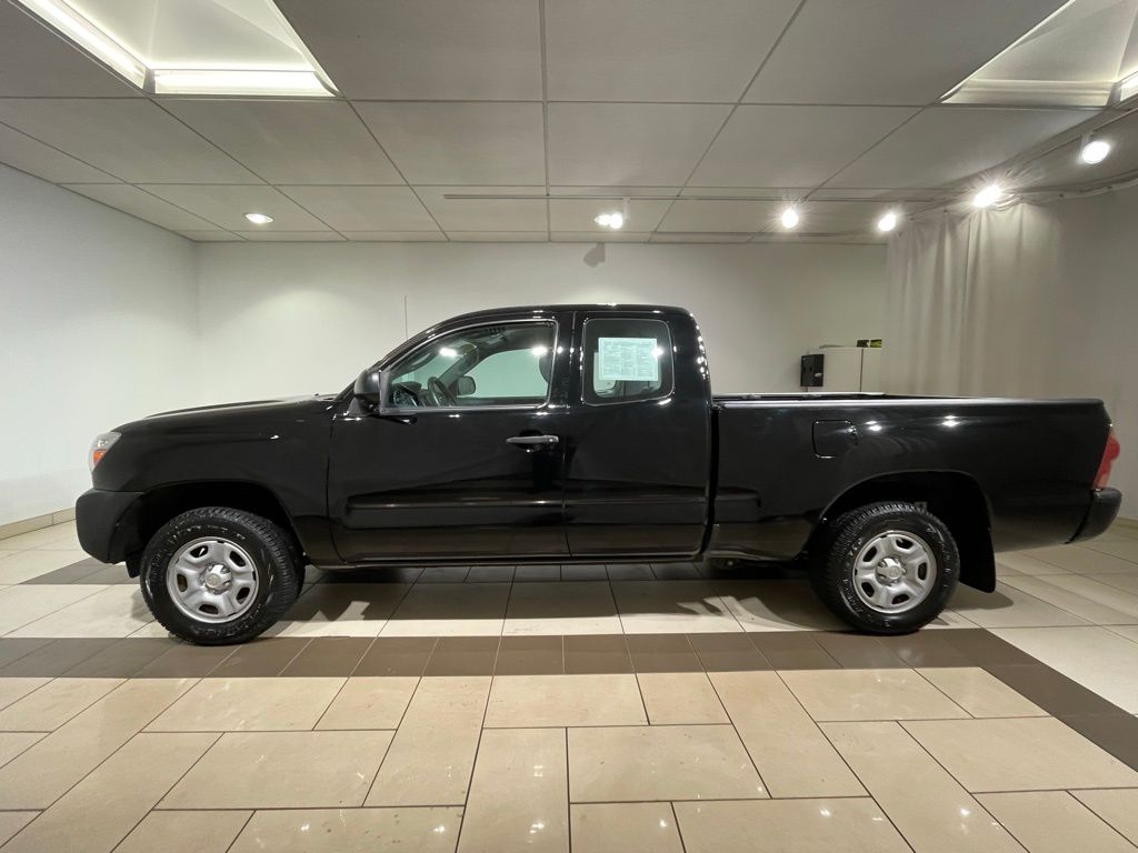 2015 Toyota Tacoma Base 2