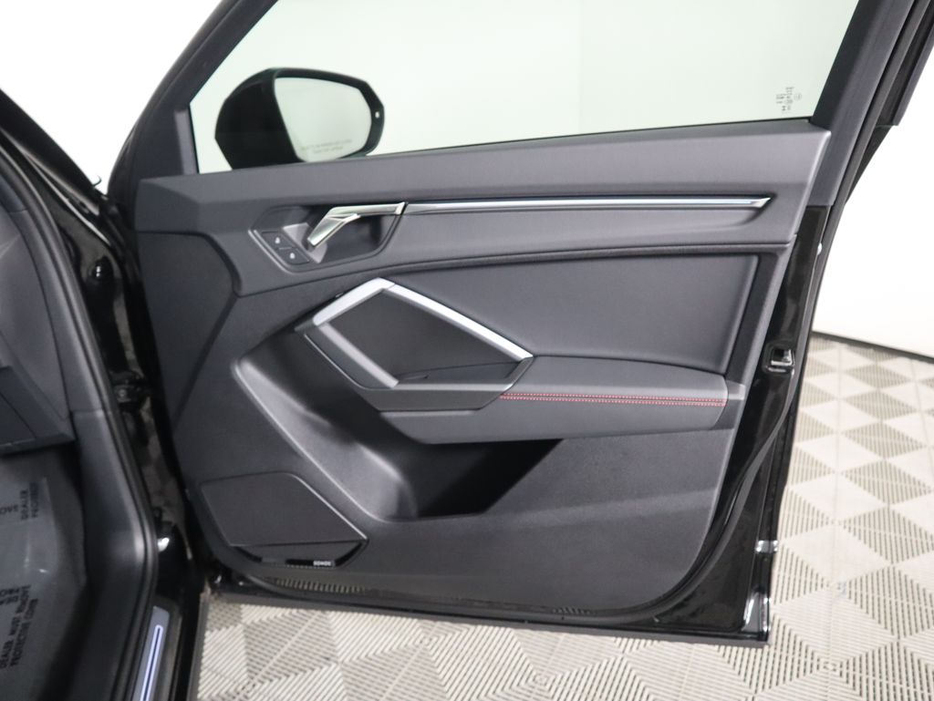 Thumbnail: 2025 Audi Q3 - 25