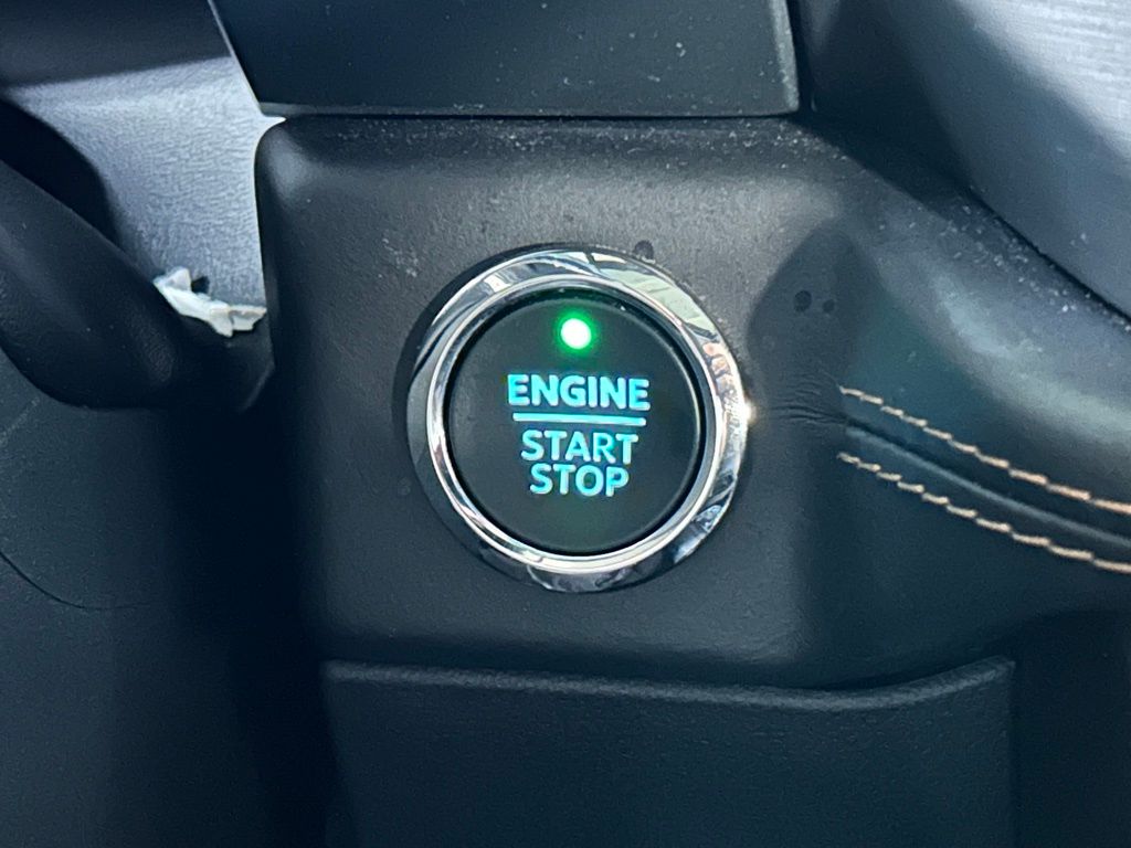 Used 2023 Agate Black Metallic Ford Platinum image 63