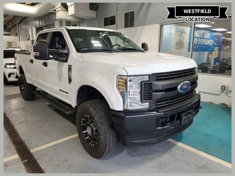 Oxford White 2019 Ford F-250 Super Duty Pickup Truck Four-Wheel Drive 6-Speed Automatic