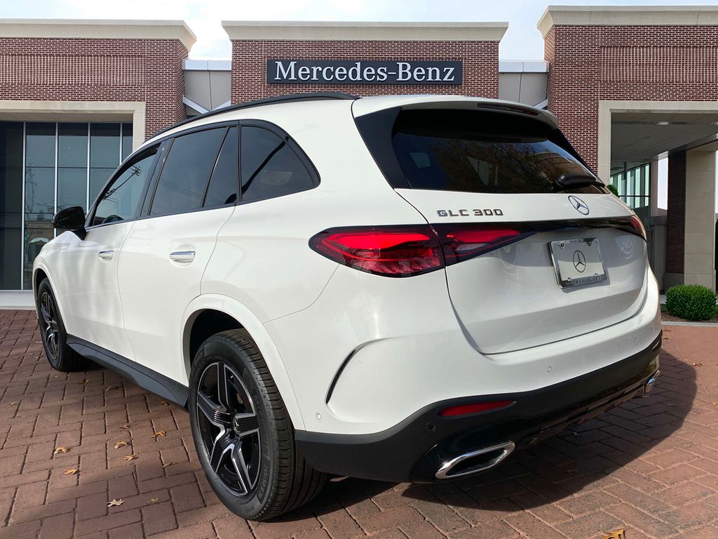 2025 Mercedes-Benz GLC 300 6