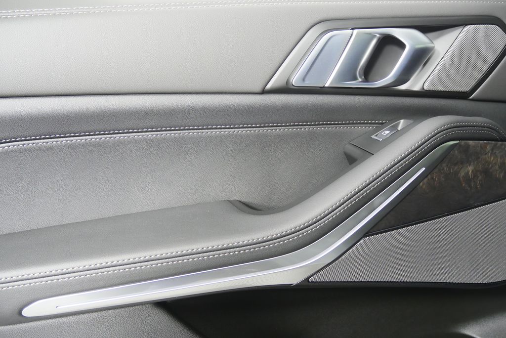 Thumbnail: 2026 BMW X5 - 14