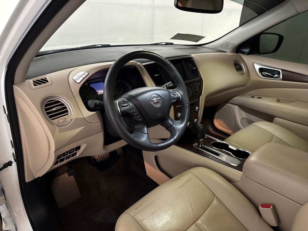 Certified Used 2018 White Nissan Platinum image 6