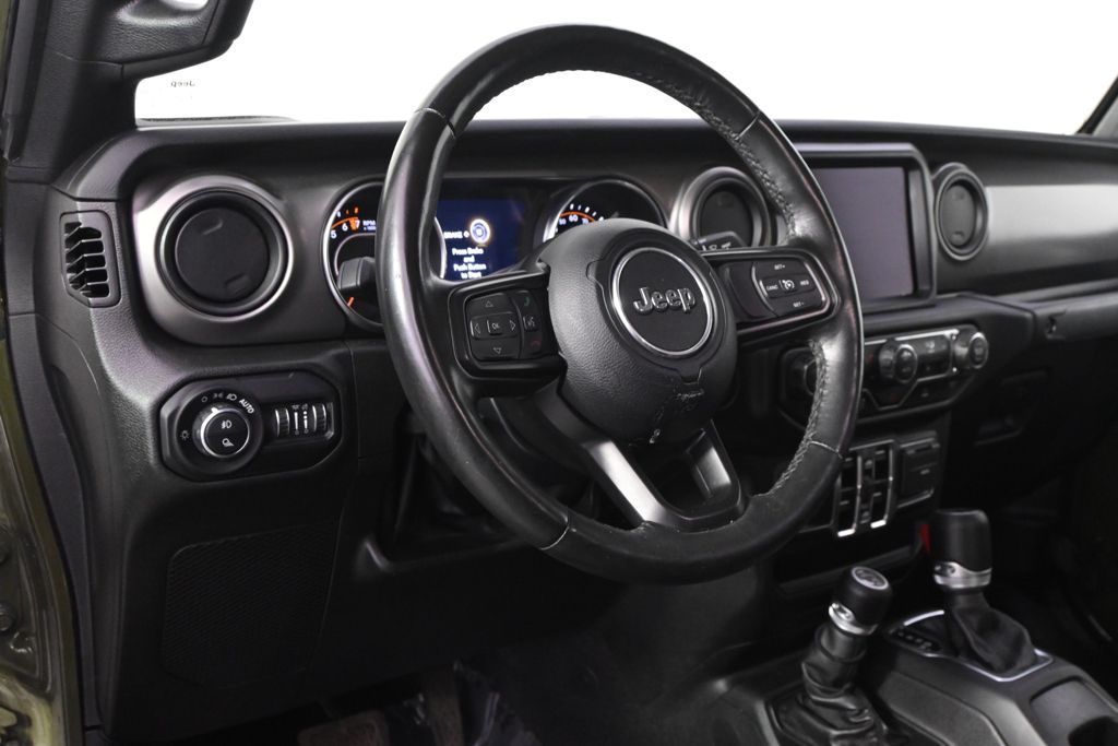 Used 2022 Green Jeep Sport image 11