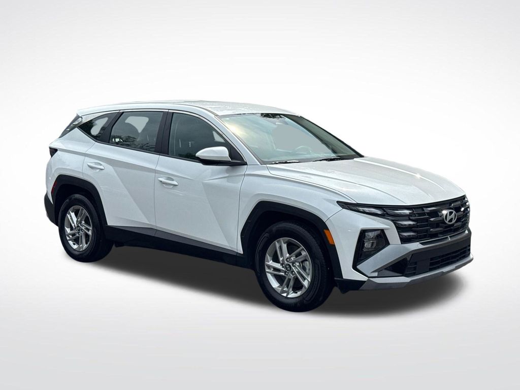 White Pearl 2025 Hyundai Tucson SUV / Crossover Front-Wheel Drive 8-Speed Automatic