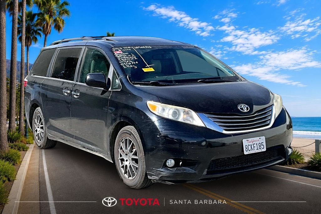 Attitude Black 2015 Toyota Sienna Minivan Front-Wheel Drive 6-Speed Automatic Overdrive