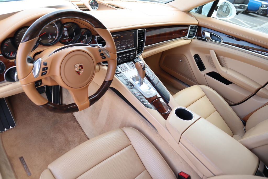 Thumbnail: 2014 Porsche Panamera - 9