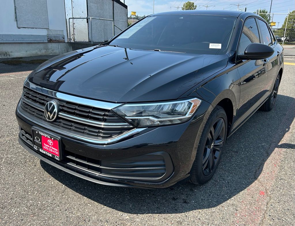 Deep Black 2022 Volkswagen Jetta Sedan Front-Wheel Drive 8-Speed Automatic