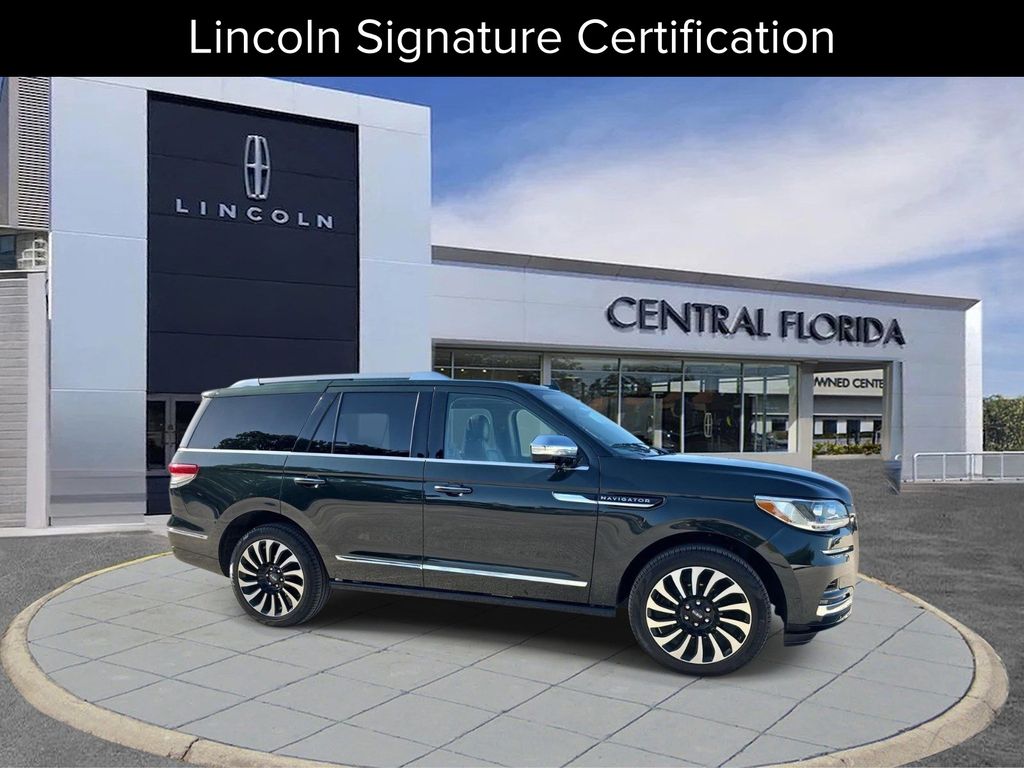 Green Metallic 2023 Lincoln Navigator Black Label 4WD SUV / Crossover Four-Wheel Drive Automatic