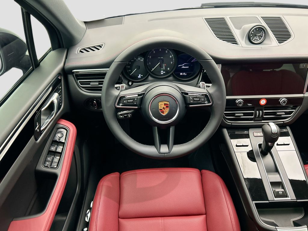 Thumbnail: 2026 Porsche Macan - 13
