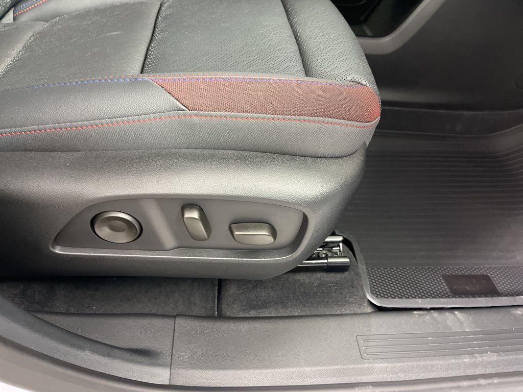 Thumbnail: 2026 Chevrolet Equinox - 10