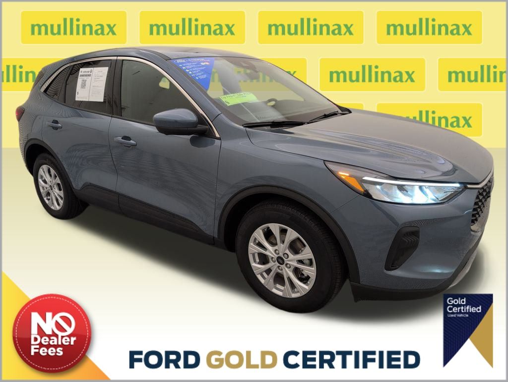 2023 Ford Escape Active's photo