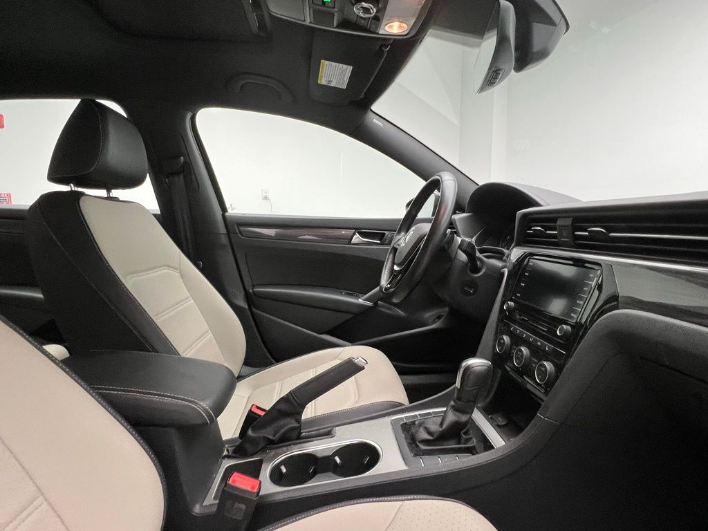 Thumbnail: 2021 Volkswagen Passat - 6