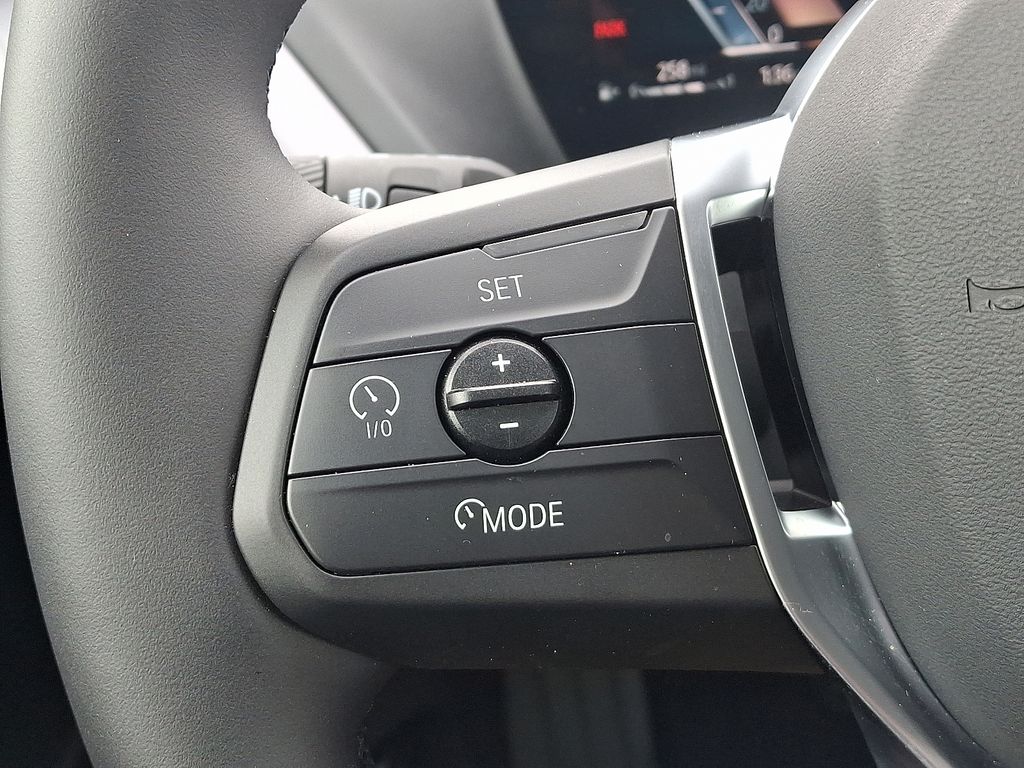 Thumbnail: 2025 BMW 2 Series - 22