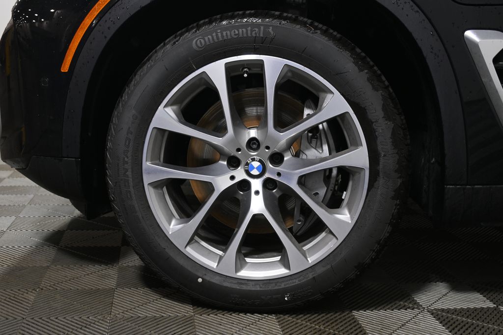 Thumbnail: 2026 BMW X5 - 12