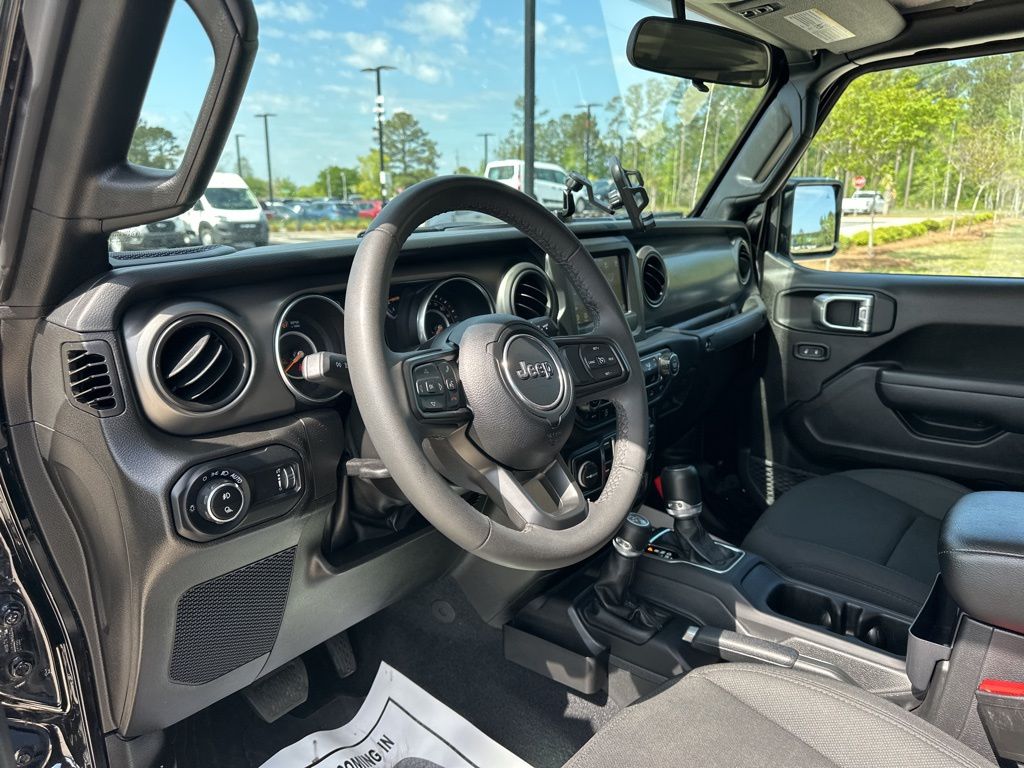 2023 Black Clearcoat Jeep Gladiator Sport 4X4 Truck