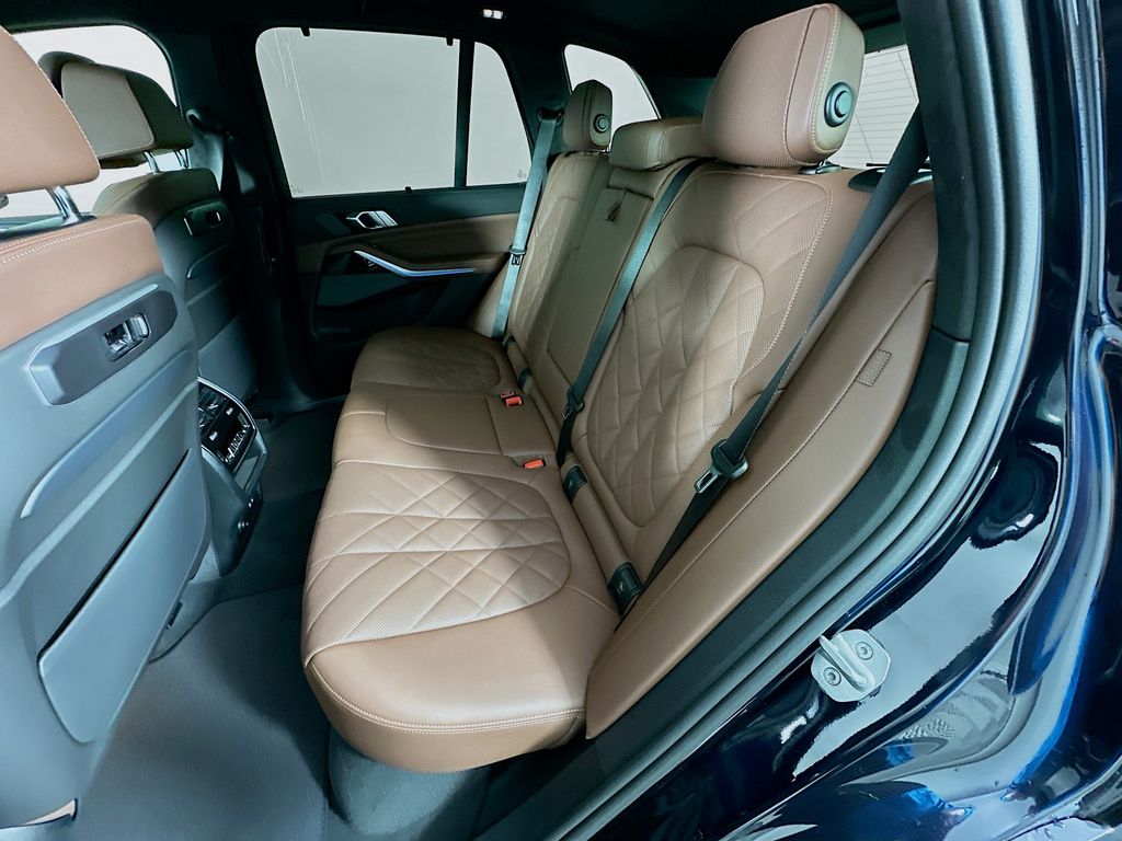 Thumbnail: 2026 BMW X5 - 17