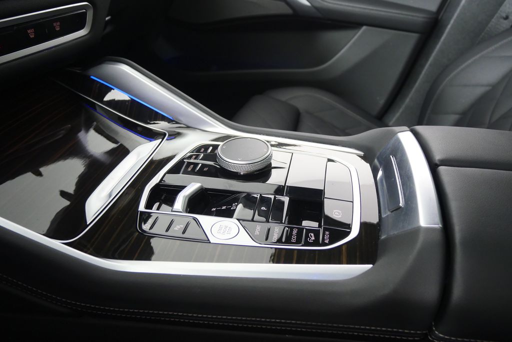 Thumbnail: 2025 BMW X6 - 26
