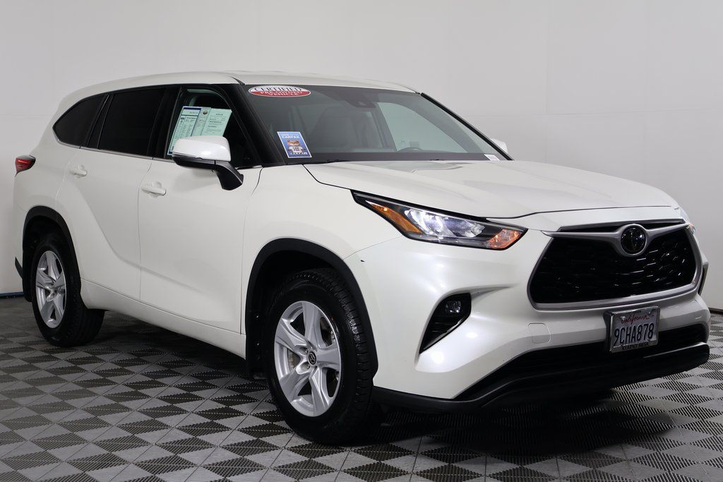 Thumbnail: 2020 Toyota Highlander - 3