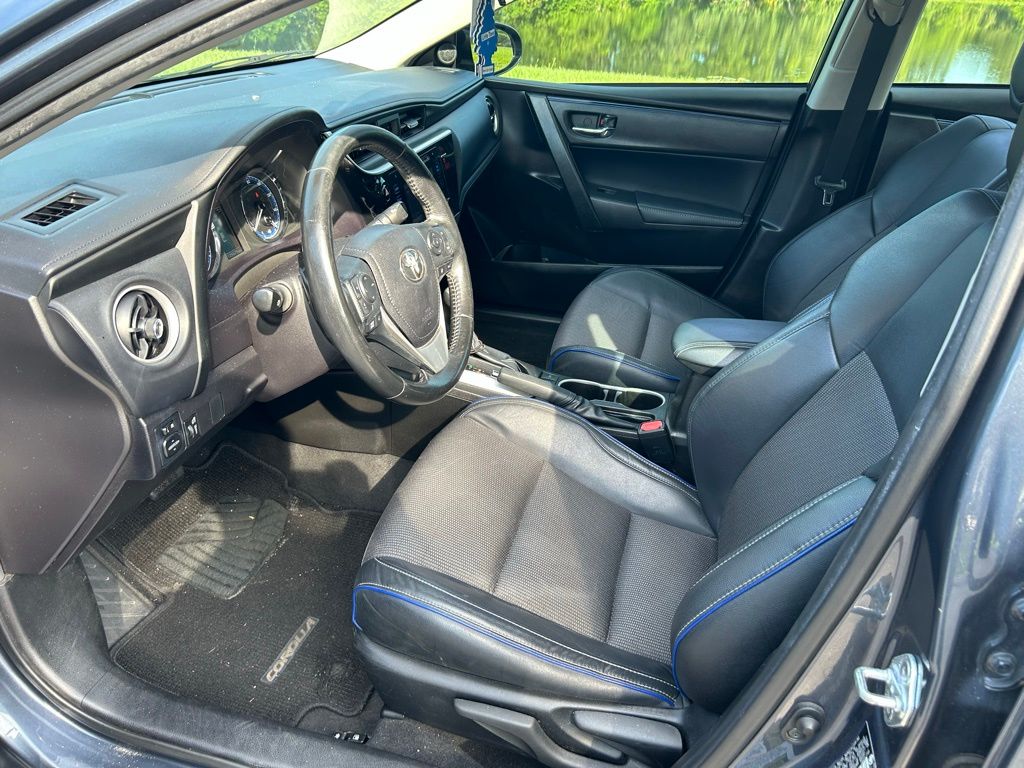 Thumbnail: 2018 Toyota Corolla - 14