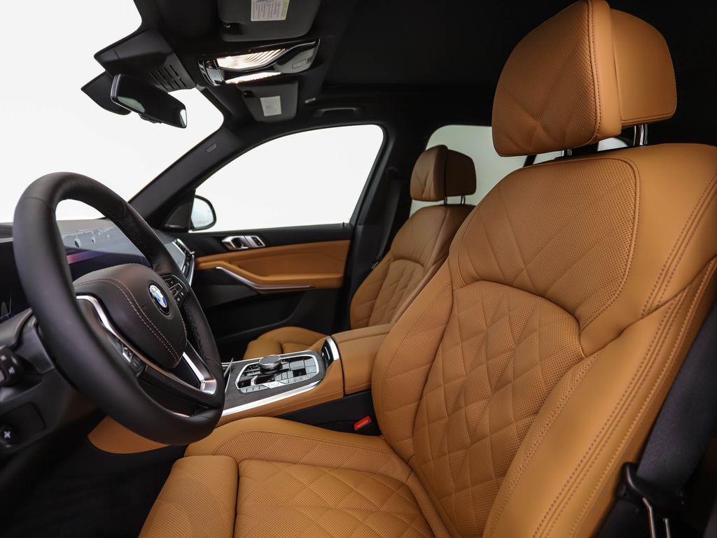 Thumbnail: 2026 BMW X5 - 11