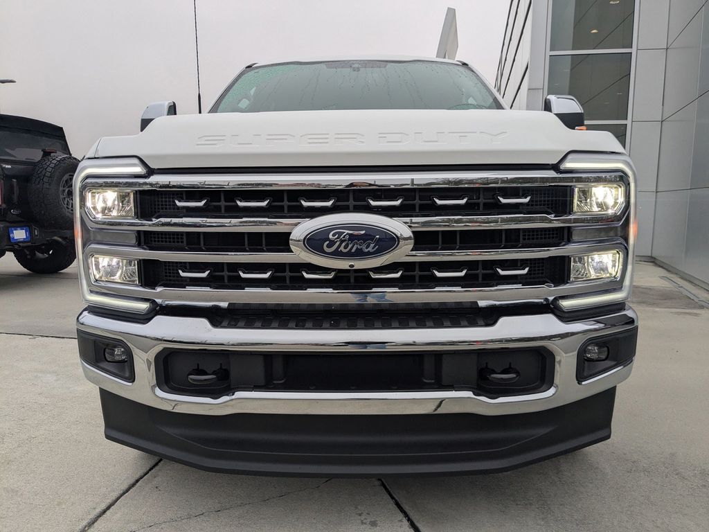 2026 Ford F-350 LARIAT