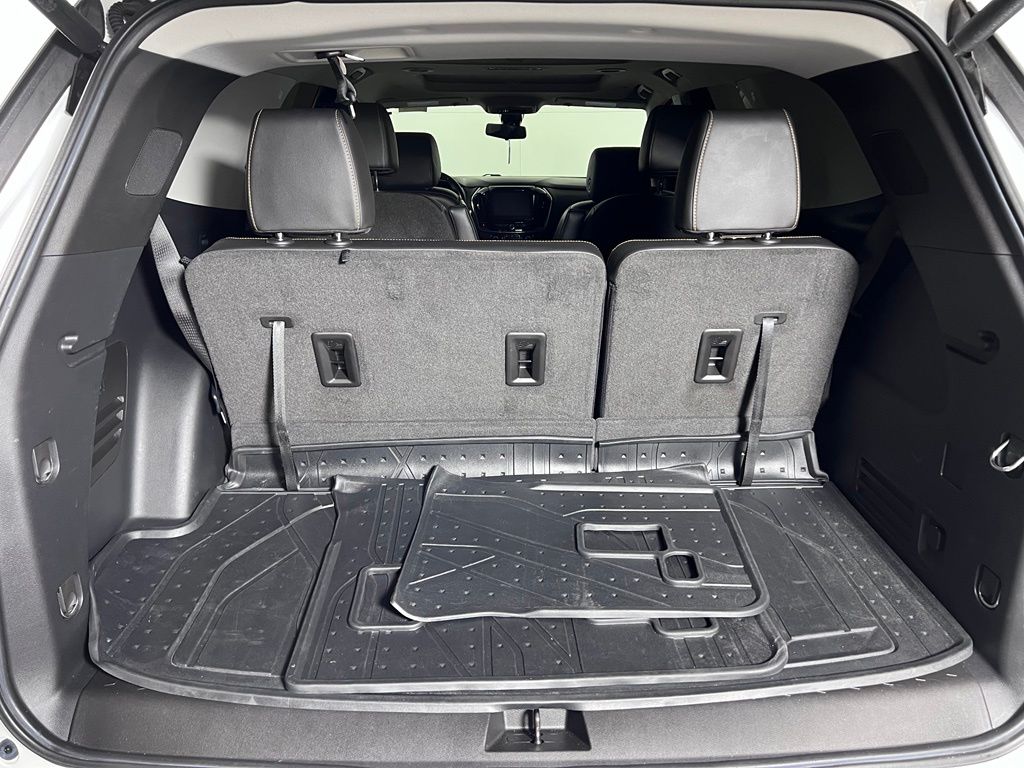 Used 2020 White Chevrolet Premier image 17