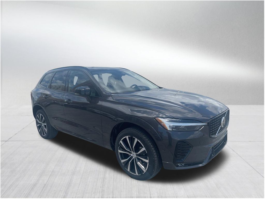 2023 Volvo XC60 B5 Plus Dark Theme photo