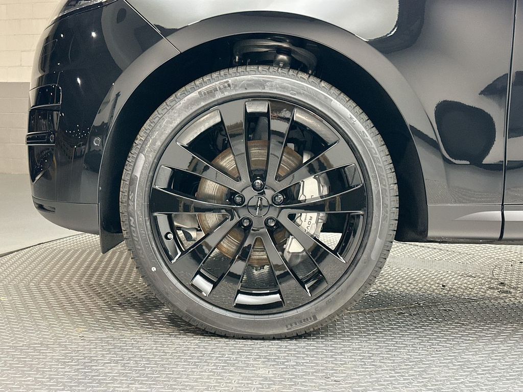 Thumbnail: 2026 Land Rover Range Rover Sport - 5