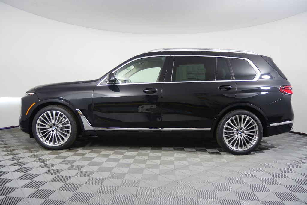 Thumbnail: 2026 BMW X7 - 6