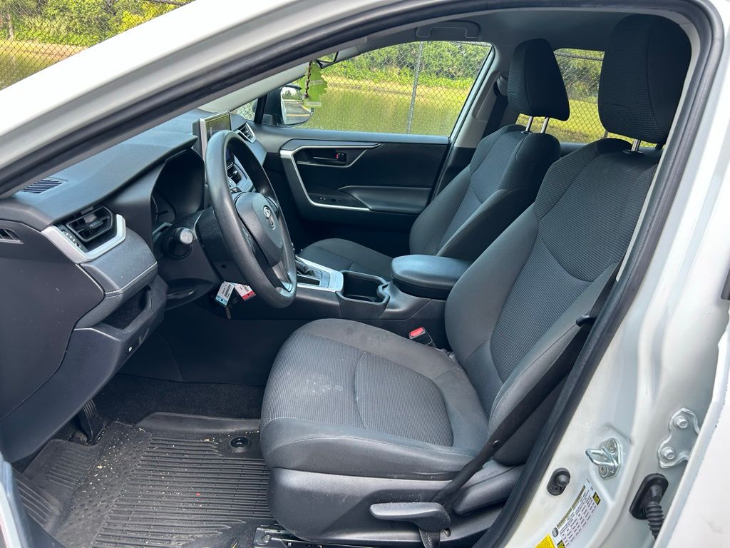 2024 Toyota RAV4 LE 14