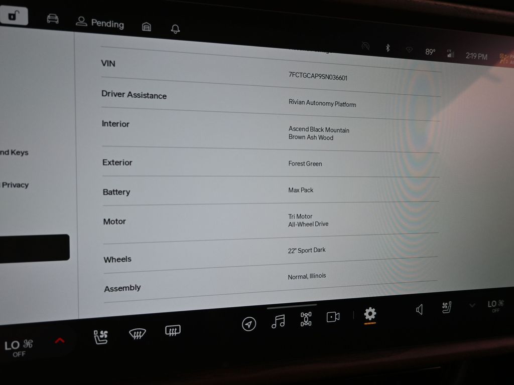 2025 Rivian R1T Ascend