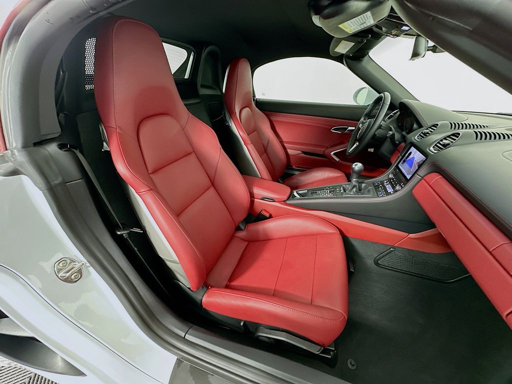 Thumbnail: 2022 Porsche 718 Boxster - 24