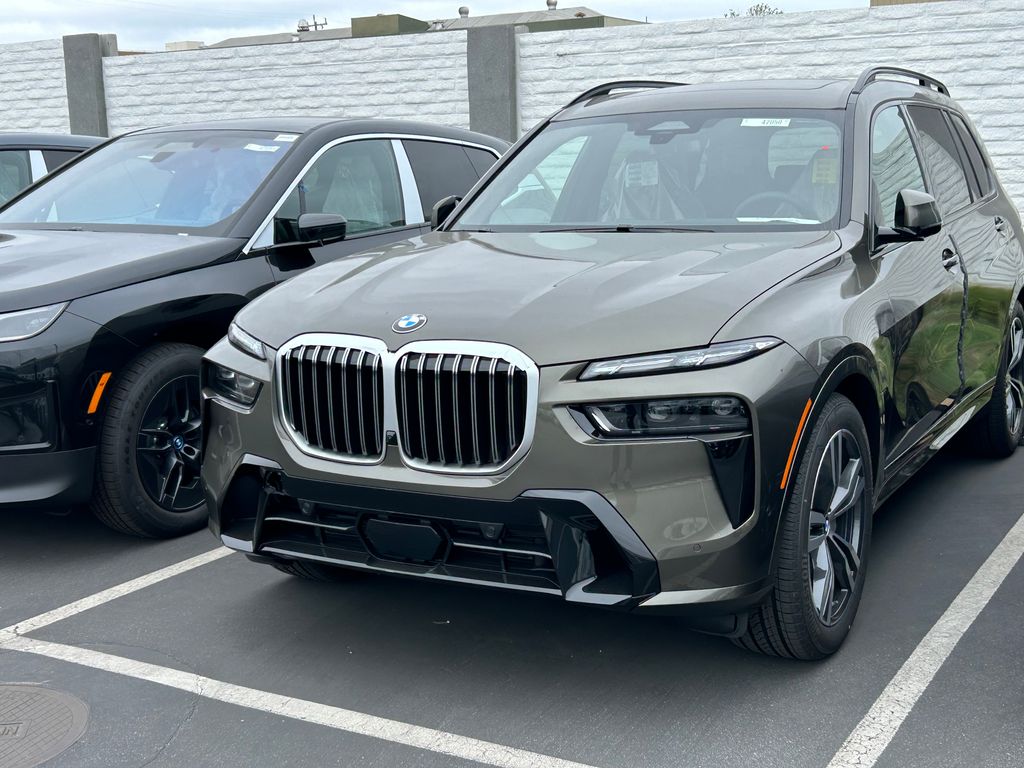 2025 BMW X7 xDrive40i 2