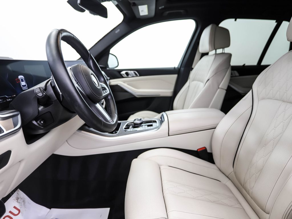 Thumbnail: 2024 BMW X5 - 11