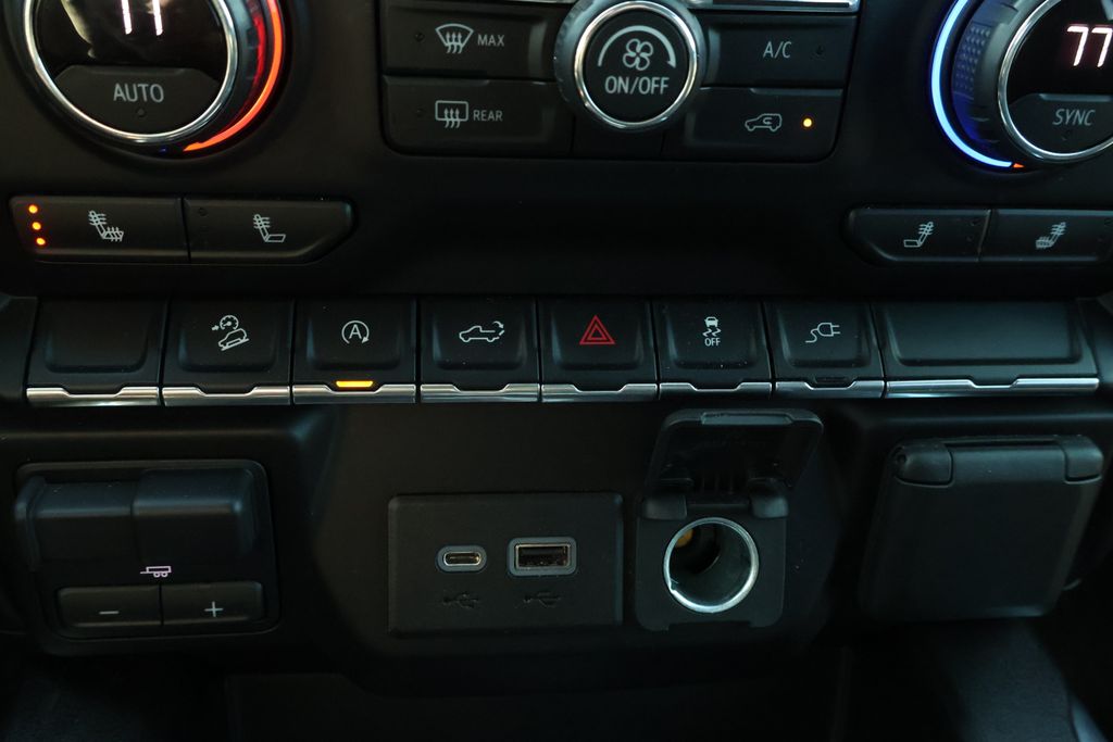 Thumbnail: 2021 Chevrolet Silverado 1500 - 27