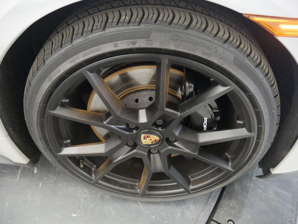 Thumbnail: 2023 Porsche Taycan - 15