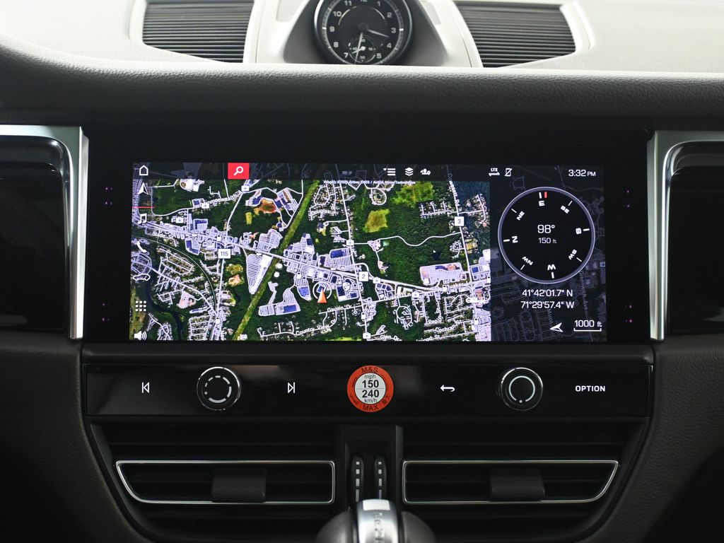 Thumbnail: 2024 Porsche Macan - 23