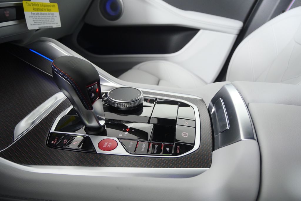 Thumbnail: 2026 BMW XM - 27