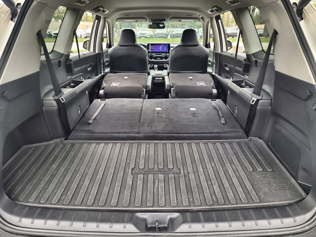 2024 Toyota Grand Highlander XLE 22