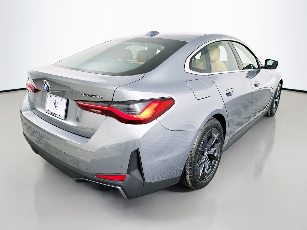 Thumbnail: 2026 BMW i4 - 5