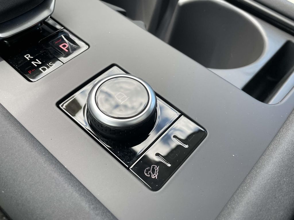 New 2026 Blue Land Rover  image 31