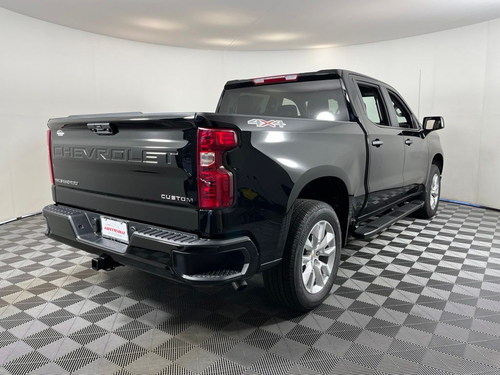 Thumbnail: 2026 Chevrolet Silverado 1500 - 5