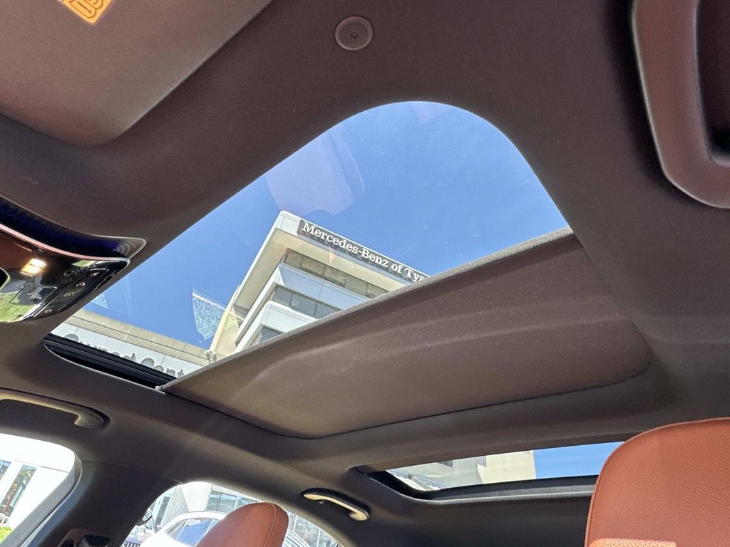 Thumbnail: 2023 Mercedes-Benz C-Class - 31