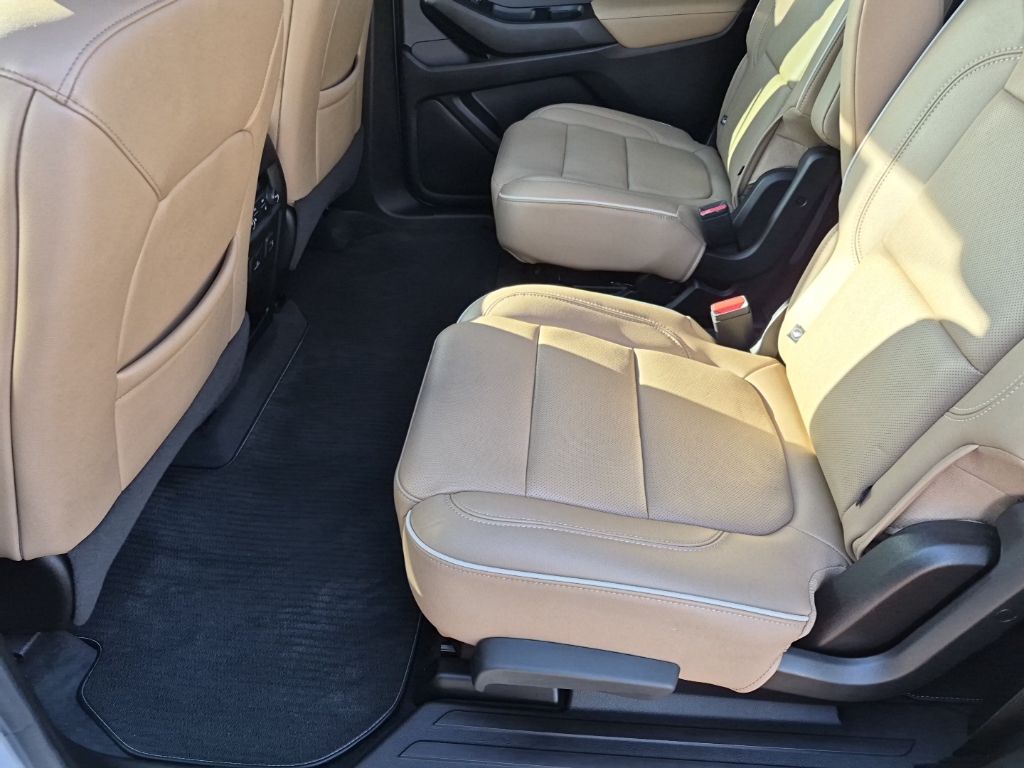 Used Car 2023 Chevrolet Traverse  Premier For Sale Under $40,000 In Austin, Texas