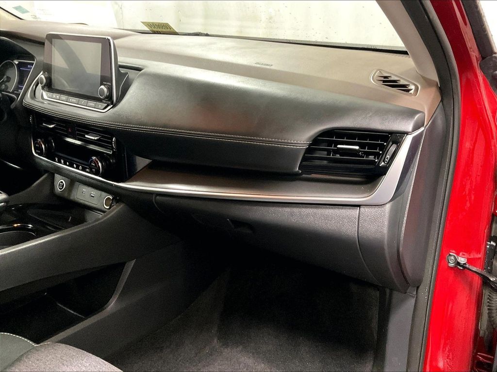 2023 Nissan Rogue — photo 13